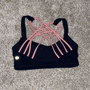 Lululemon free to be bra